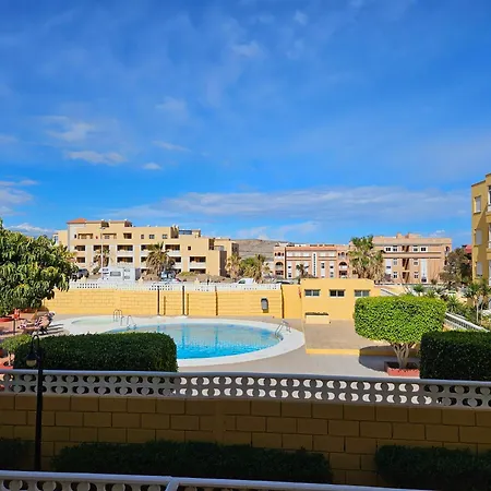 Greenwaves Con Piscina Apartment *